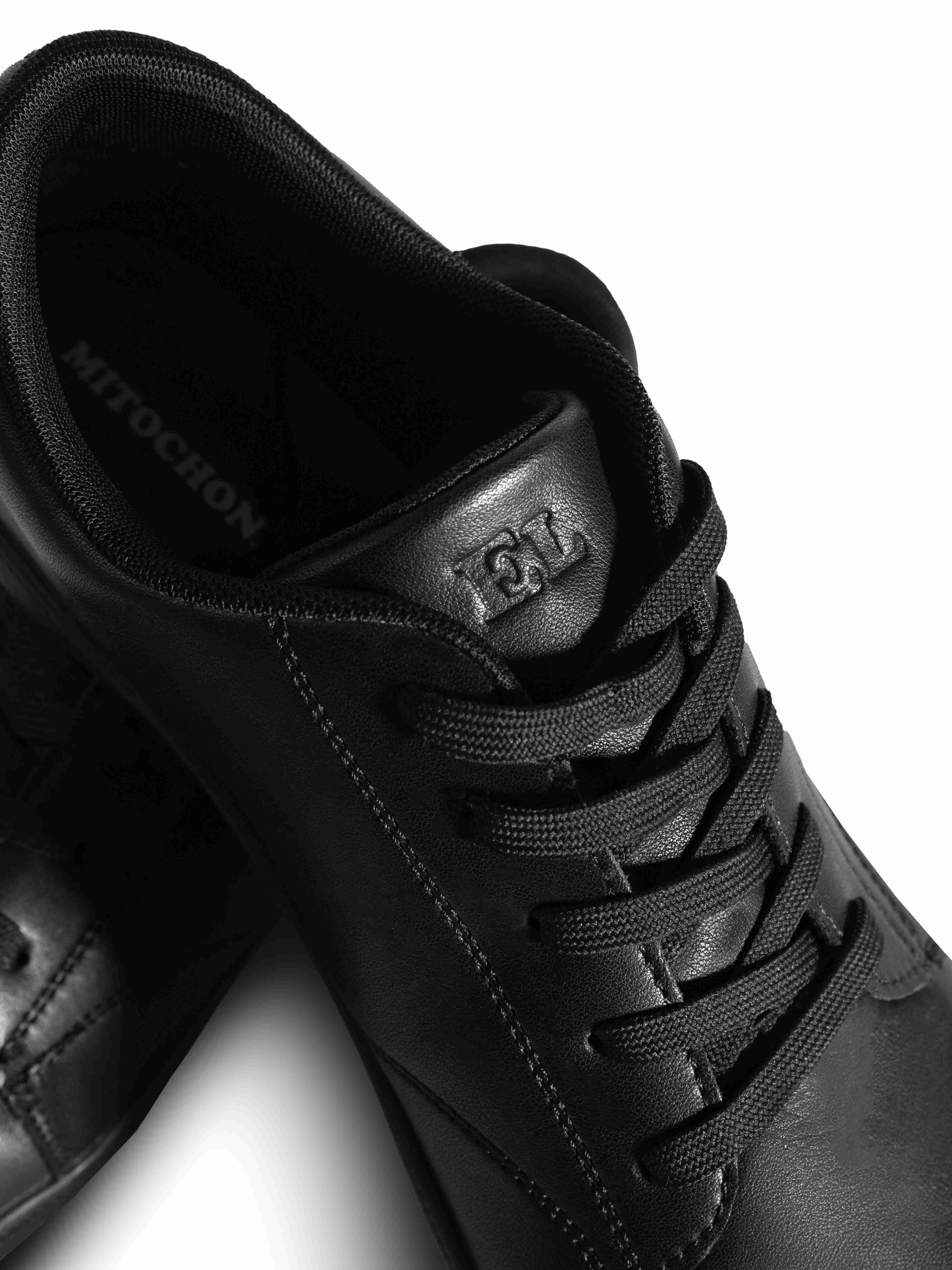 Uzemňovací barefoot boty Mitochondriak detail na podzim