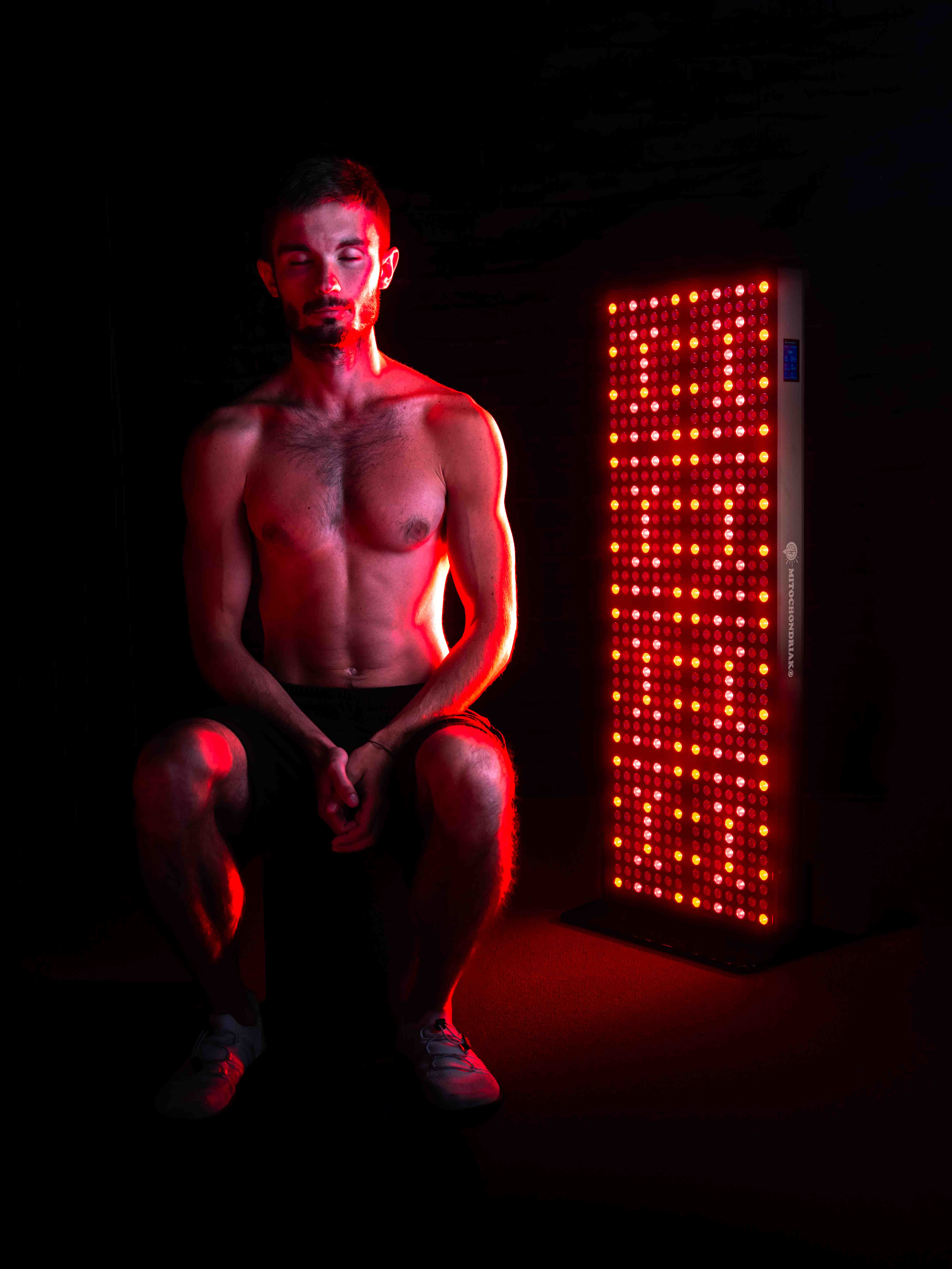 Mitochondriak - red, nir and UV light therapy devices, blue light blocking glasses and indoor lightning solutions
