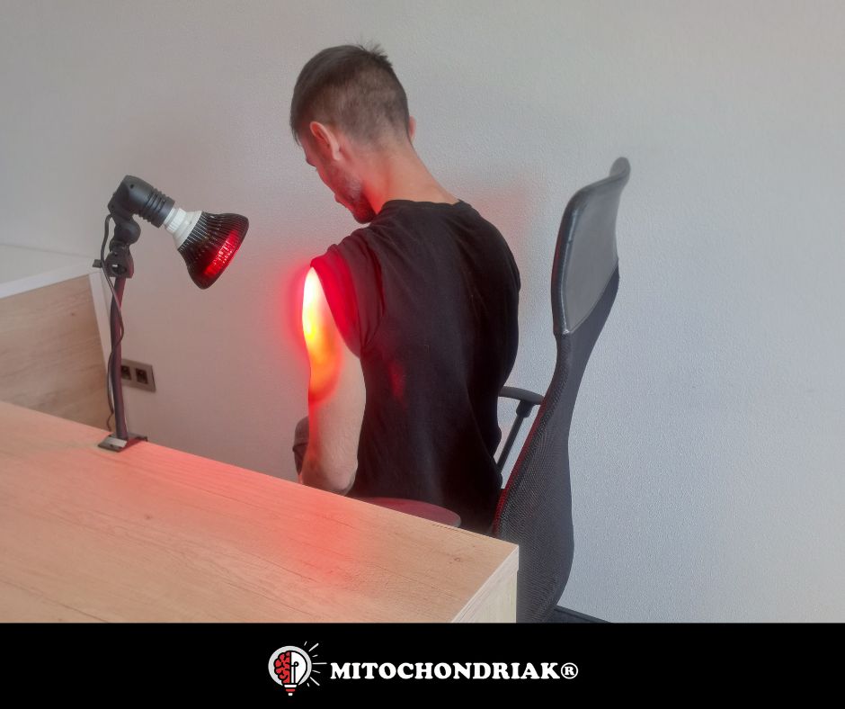 Terapie červeným světlem infražárovkou na bolest ramene
