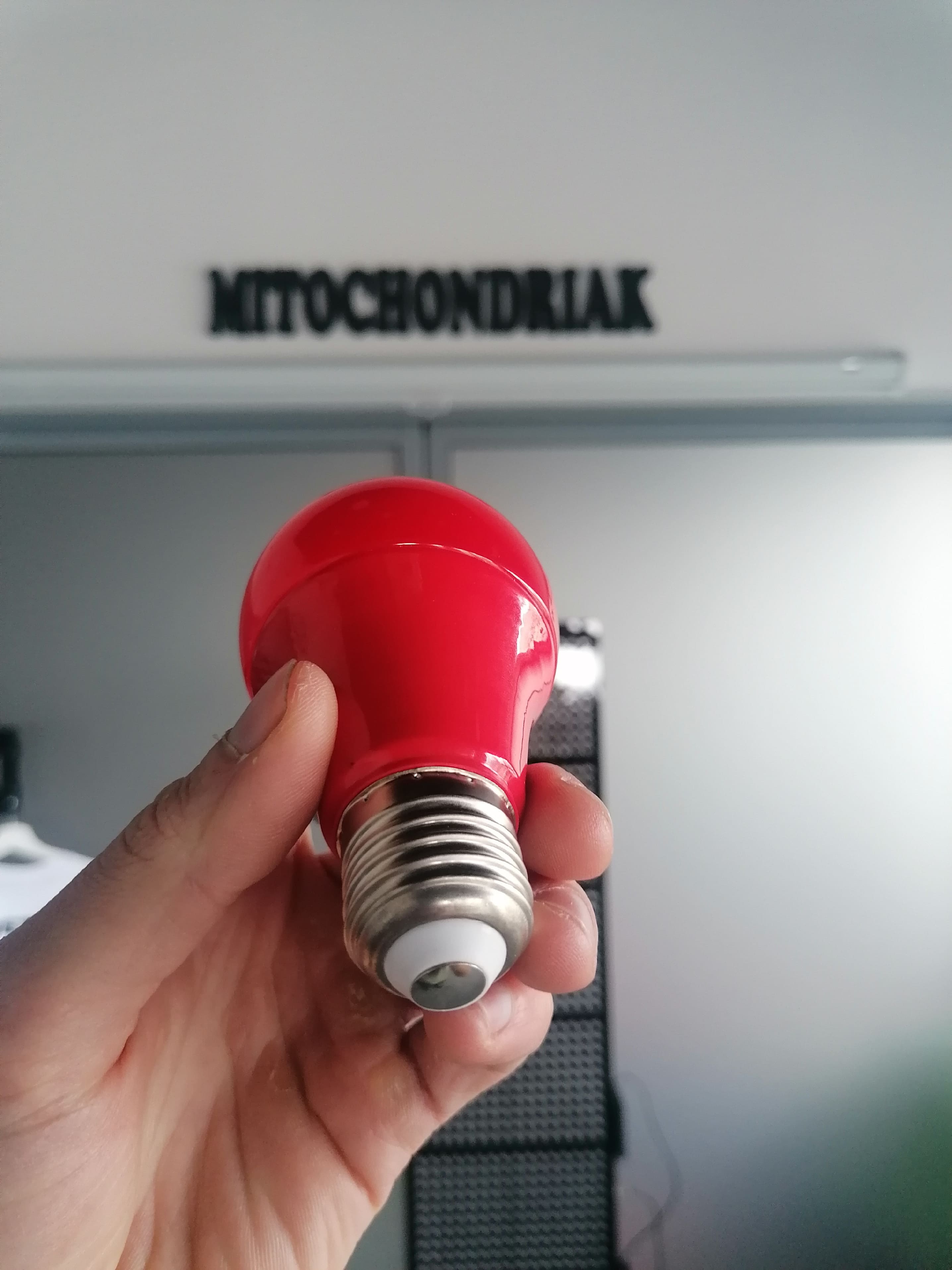 RED žárovka E27 Mitochondriak® 5
